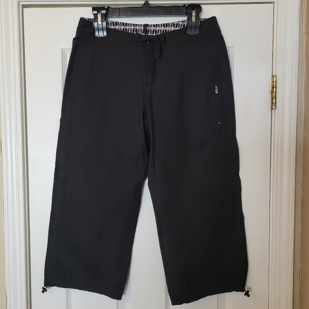 DANSKIN Athletic Drawstring Black Capri Small (4-6)